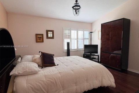 House in Delray Beach, Florida 3 bedrooms, 145.86 sq.m. № 1955307 - photo 13