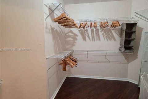 House in Delray Beach, Florida 3 bedrooms, 145.86 sq.m. № 1955307 - photo 18