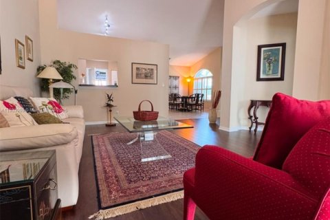 House in Delray Beach, Florida 3 bedrooms, 145.86 sq.m. № 1955307 - photo 9