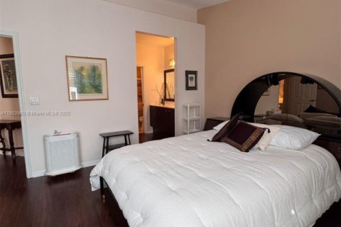 House in Delray Beach, Florida 3 bedrooms, 145.86 sq.m. № 1955307 - photo 16