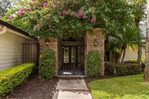 House in Longwood, Florida 4 bedrooms, 255.85 sq.m. № 1876449 - photo 4
