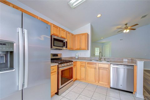 Villa ou maison à louer à Fish Hawk, Floride: 4 chambres, 124.67 m2 № 2149676 - photo 10