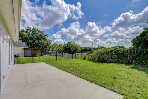 Villa ou maison à louer à Fish Hawk, Floride: 4 chambres, 124.67 m2 № 2149676 - photo 3
