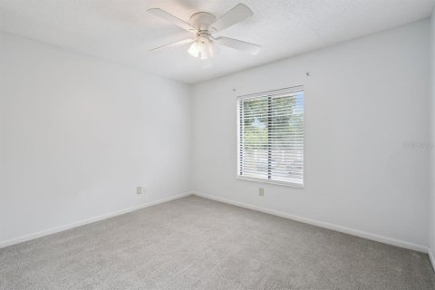Condo in Orlando, Florida, 2 bedrooms  № 2207565 - photo 21