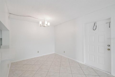 Condo in Orlando, Florida, 2 bedrooms  № 2207565 - photo 28