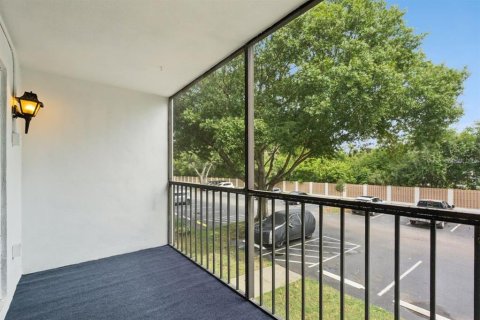 Condo in Orlando, Florida, 2 bedrooms  № 2207565 - photo 11