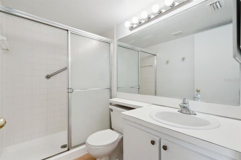 Condo in Orlando, Florida, 2 bedrooms  № 2207565 - photo 25