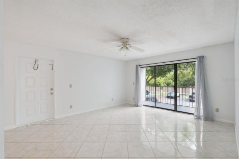 Condo in Orlando, Florida, 2 bedrooms  № 2207565 - photo 7
