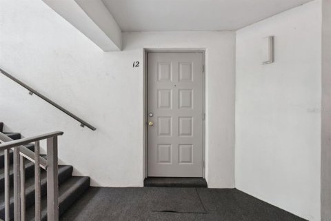 Condo in Orlando, Florida, 2 bedrooms  № 2207565 - photo 2