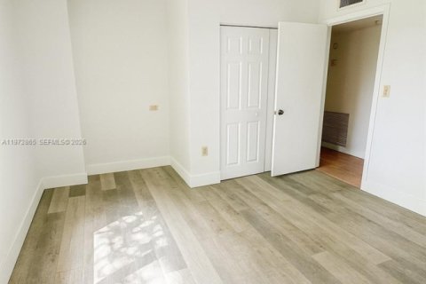 Copropriété à louer à Miami, Floride: 2 chambres, 130.06 m2 № 2080159 - photo 8