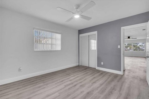 House in Treasure Island, Florida 2 bedrooms, 99.31 sq.m. № 1829250 - photo 11
