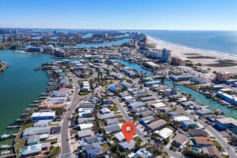 House in Treasure Island, Florida 2 bedrooms, 99.31 sq.m. № 1829250 - photo 23