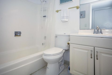 Снять в аренду кондоминиум в Юпитер, Флорида 3 комнаты, 81.01м2, № 2189618 - фото 15