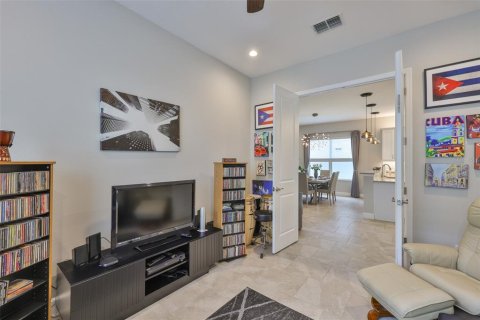 House in Wimauma, Florida 2 bedrooms, 175.59 sq.m. № 1844810 - photo 23