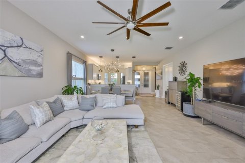 House in Wimauma, Florida 2 bedrooms, 175.59 sq.m. № 1844810 - photo 15