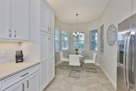 House in Wimauma, Florida 2 bedrooms, 175.59 sq.m. № 1844810 - photo 18