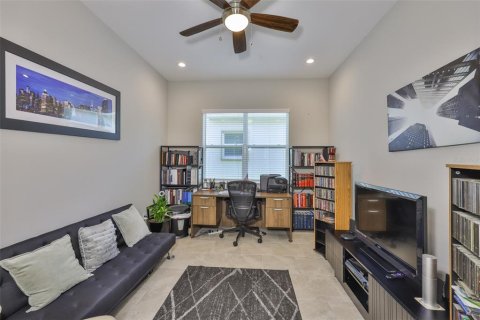 House in Wimauma, Florida 2 bedrooms, 175.59 sq.m. № 1844810 - photo 24