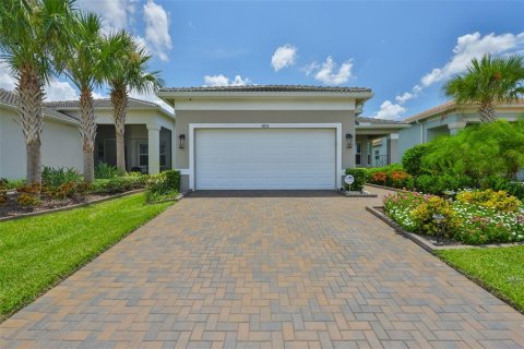 House in Wimauma, Florida 2 bedrooms, 175.59 sq.m. № 1844810 - photo 2