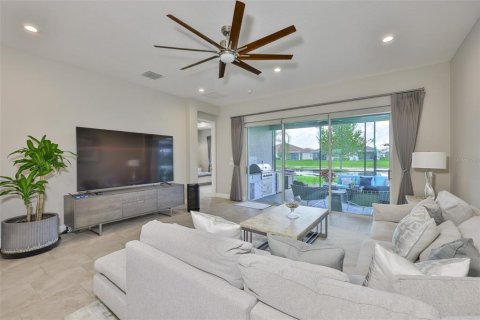 House in Wimauma, Florida 2 bedrooms, 175.59 sq.m. № 1844810 - photo 13
