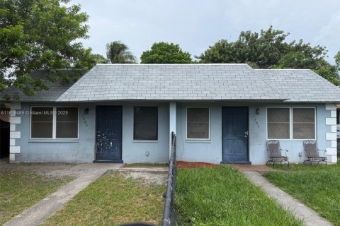 Propiedad comercial en venta en Fort Lauderdale, Florida № 1779445 - foto 2