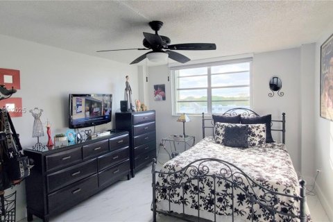 Appartement à louer à Miami, Floride: 2 chambres, 101.45 m2 № 1927785 - photo 24