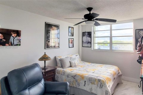Appartement à louer à Miami, Floride: 2 chambres, 101.45 m2 № 1927785 - photo 15