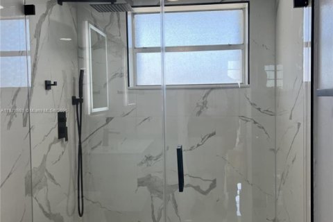 Appartement à louer à Miami, Floride: 2 chambres, 101.45 m2 № 1927785 - photo 22