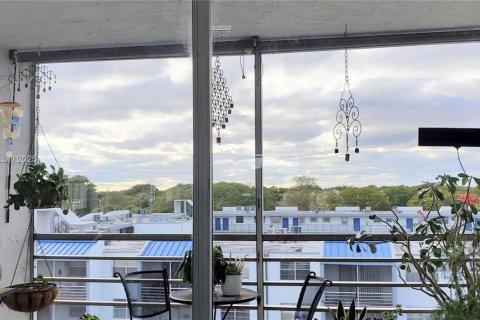 Appartement à louer à Miami, Floride: 2 chambres, 101.45 m2 № 1927785 - photo 8