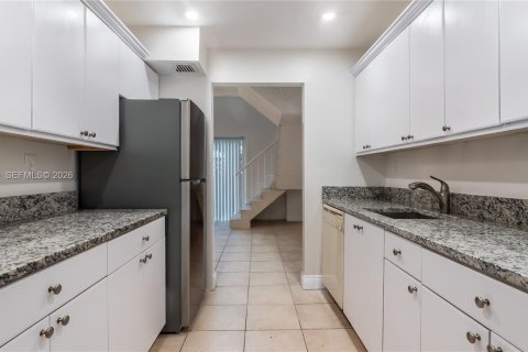 Condominio en venta en Miami, Florida, 3 dormitorios, 133.97 m2 № 2031911 - foto 11