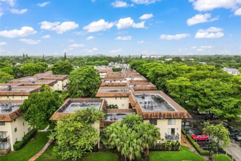 Condominio en venta en Miami, Florida, 3 dormitorios, 133.97 m2 № 2031911 - foto 2