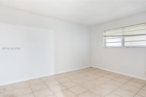 Condominio en venta en Miami, Florida, 3 dormitorios, 133.97 m2 № 2031911 - foto 20