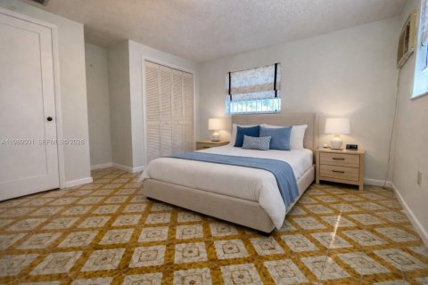 Купить коммерческую недвижимость в Майами, Флорида 304.91м2, № 2057331 - фото 10