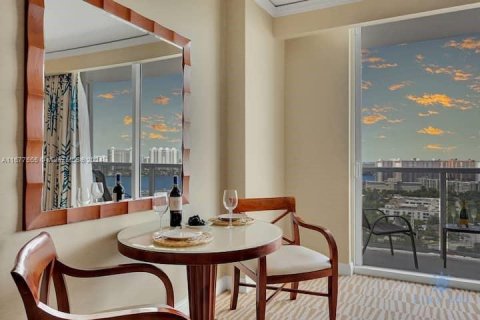 Copropriété à vendre à Sunny Isles Beach, Floride: 61.69 m2 № 1864537 - photo 11