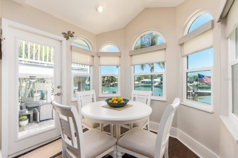 Casa en venta en Clearwater, Florida, 3 dormitorios, 278.43 m2 № 2151362 - foto 15