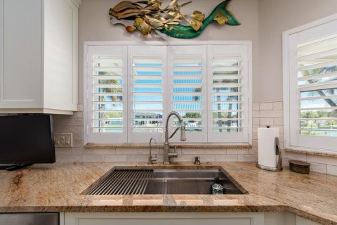 Casa en venta en Clearwater, Florida, 3 dormitorios, 278.43 m2 № 2151362 - foto 13
