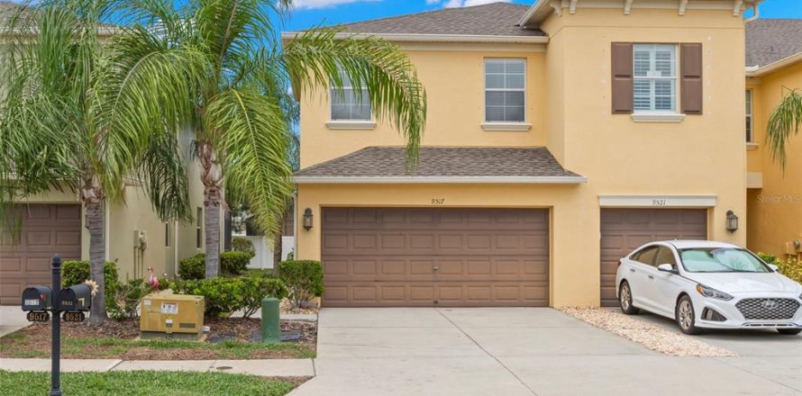 Townhouse in Trinity, Florida 3 bedrooms, 186.18 sq.m. № 1894800