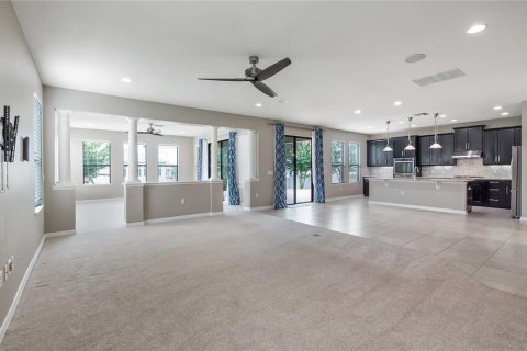 Villa ou maison à vendre à Clermont, Floride: 4 chambres, 308.71 m2 № 1847310 - photo 11