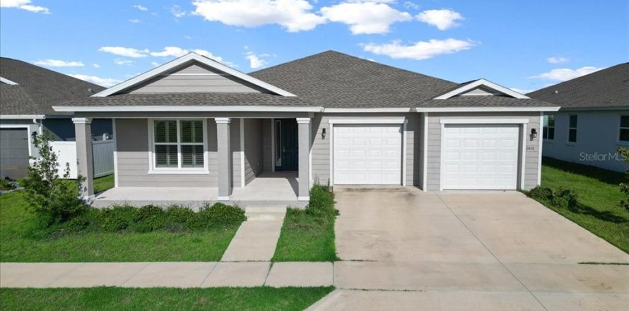 House in Ocala, Florida 3 bedrooms, 205.96 sq.m. № 1831727