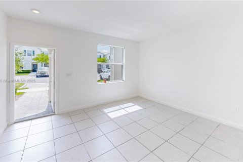 Townhouse in Homestead, Florida 3 bedrooms, 137.77 sq.m. № 1881481 - photo 7
