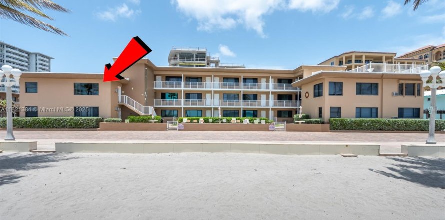 Condominio en Hollywood, Florida, 1 dormitorio № 1937672