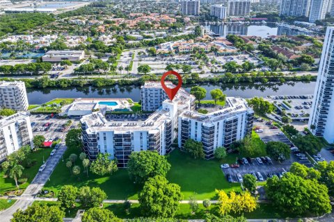 Купить кондоминиум в Авентура, Флорида 1 спальня, 68.84м2, № 1706771 - фото 1