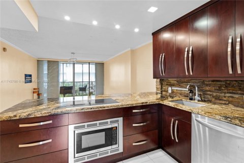 Купить кондоминиум в Авентура, Флорида 1 спальня, 68.84м2, № 1706771 - фото 8