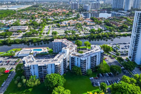 Купить кондоминиум в Авентура, Флорида 1 спальня, 68.84м2, № 1706771 - фото 24