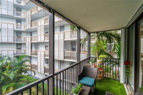 Купить кондоминиум в Авентура, Флорида 1 спальня, 68.84м2, № 1706771 - фото 19