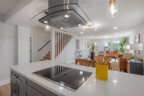 Villa ou maison à vendre à Tampa, Floride: 3 chambres, 193.05 m2 № 2149909 - photo 13