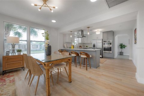 Villa ou maison à vendre à Tampa, Floride: 3 chambres, 193.05 m2 № 2149909 - photo 10