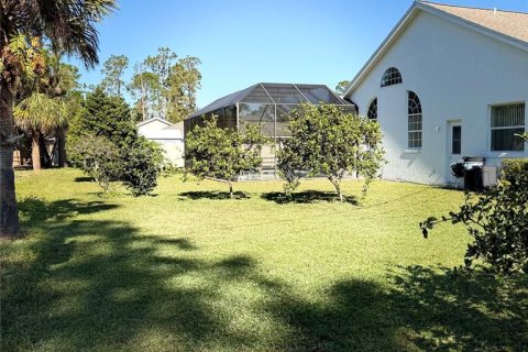 House in Palm Coast, Florida 3 bedrooms, 205.87 sq.m. № 1555931 - photo 9