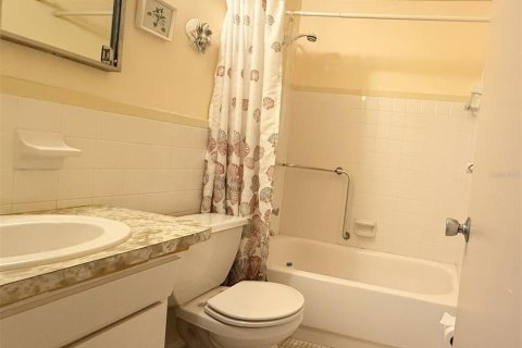 Купить кондоминиум в Клируотер, Флорида 5 комнат, 102.19м2, № 2151288 - фото 24