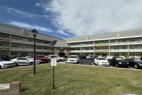 Купить кондоминиум в Клируотер, Флорида 5 комнат, 102.19м2, № 2151288 - фото 1
