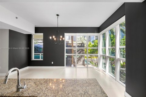 Снять в аренду кондоминиум в Майами, Флорида 2 спальни, 133.31м2, № 1972767 - фото 9